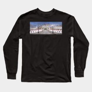 Kremlin in Izmailovo in Moscow, Russia Long Sleeve T-Shirt